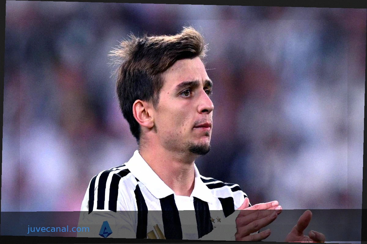 Francisco Conceição's Golden Moment: Juventus Watches Their Number 7 Shine