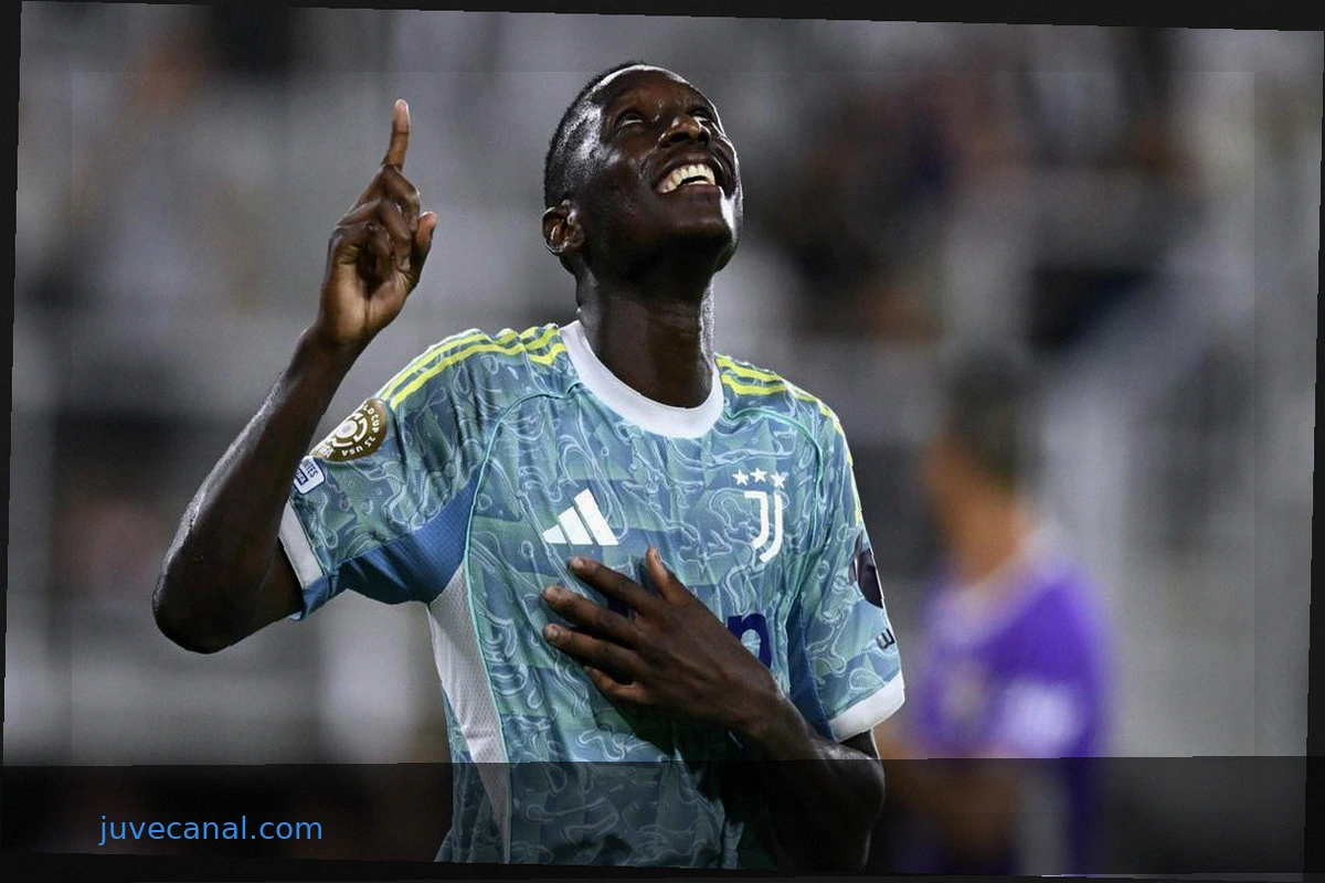 Juventus's Transfer Market: Kolo Muani and Alajbegovic - An Open Debate