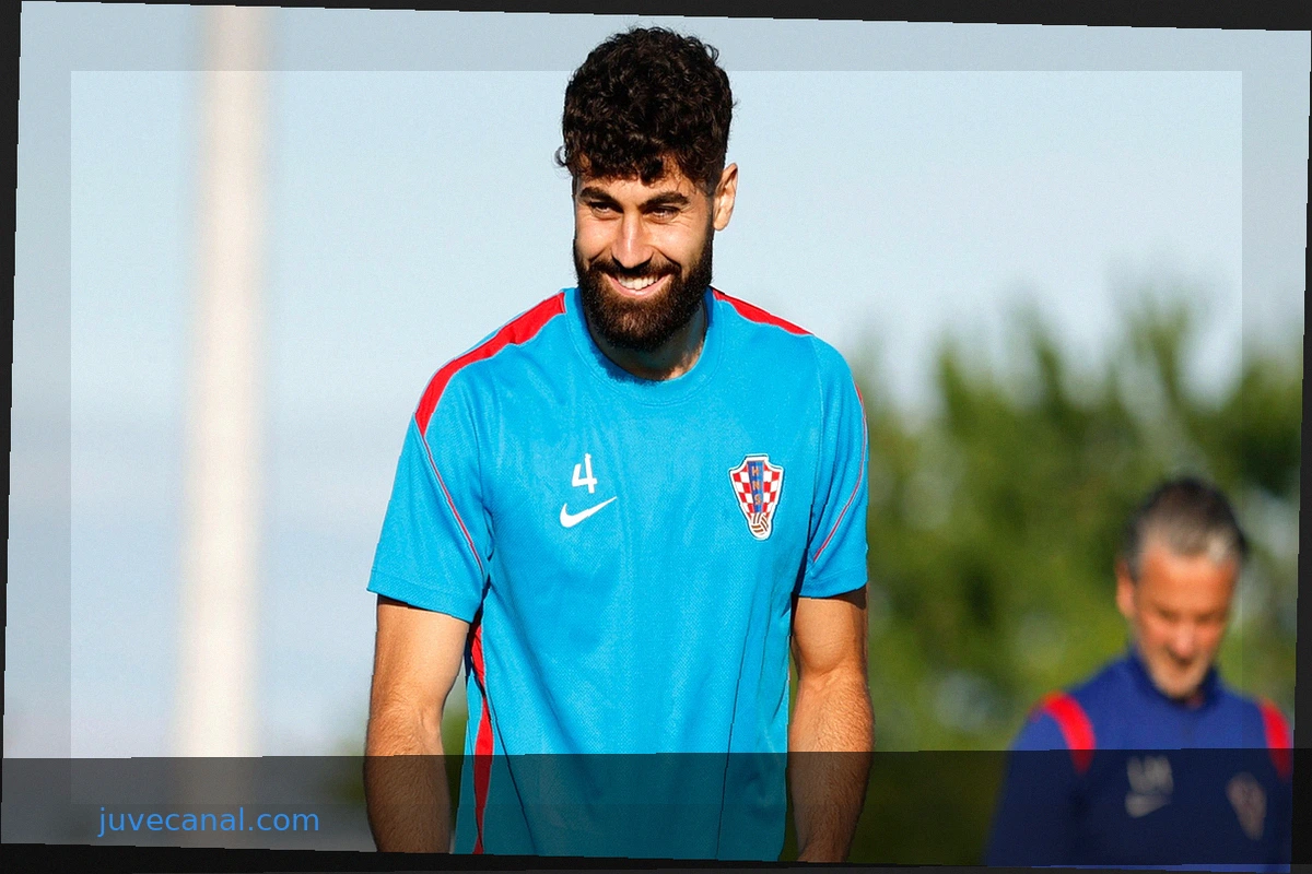 Josko Gvardiol Extends Manchester City Contract Amidst Past Interest from European Giants