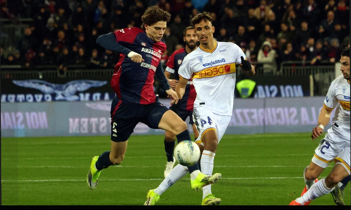 Napoli Leads Race for Lecce Star Tiago Gabriel Amidst €30M Transfer Battle